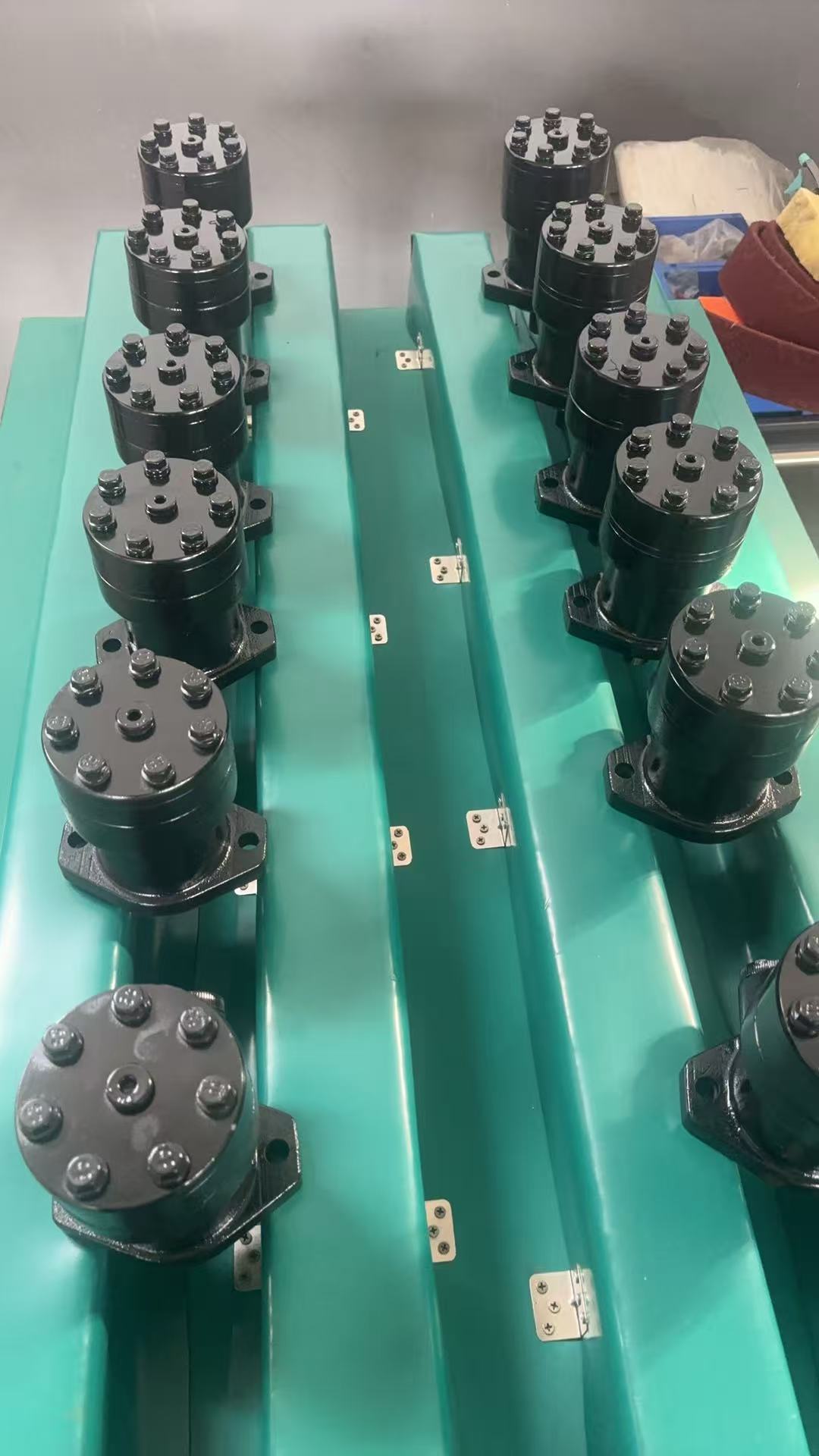 Bii o ṣe le kọ laini aabo didara to lagbara fun awọn mọto hydraulic? Wo iṣelọpọ isọdọtun wa